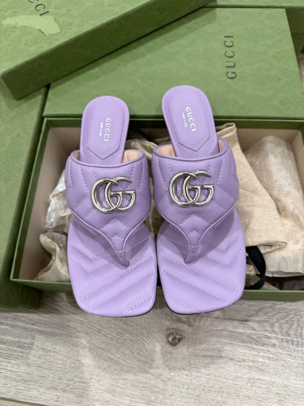 NIB Authentic  Gucci Double G Purple Leather Thong Kitten Heel Sandals